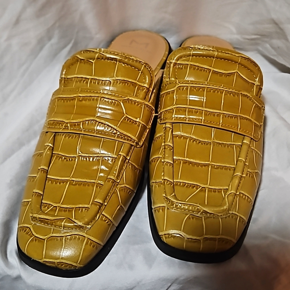Marc Fisher Leather Slides.